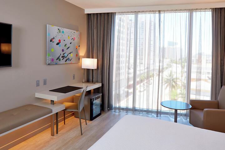 AC Hotel by Marriott Miami Beach