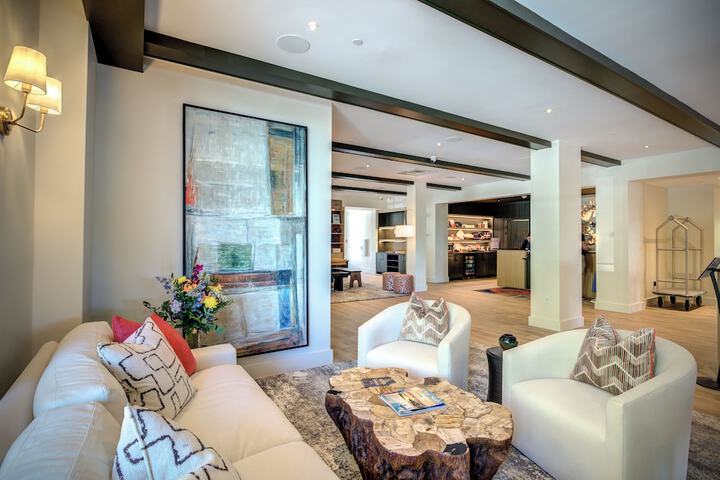 Hotel Interior 13 of 120