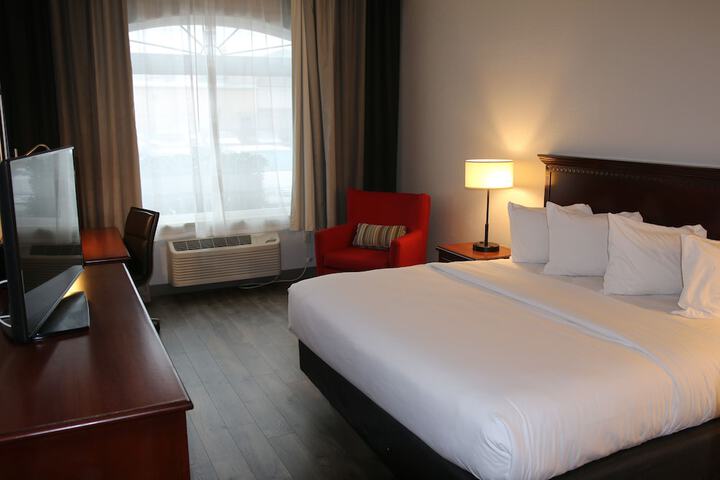 Room 8 of 16