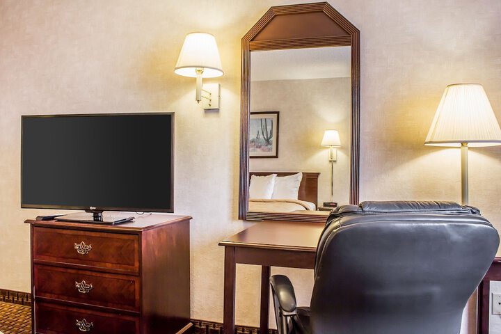Room 14 of 48