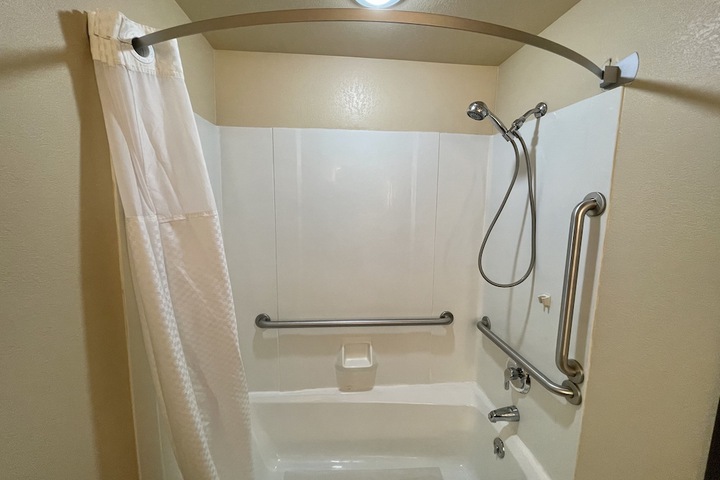 Room 15 of 18