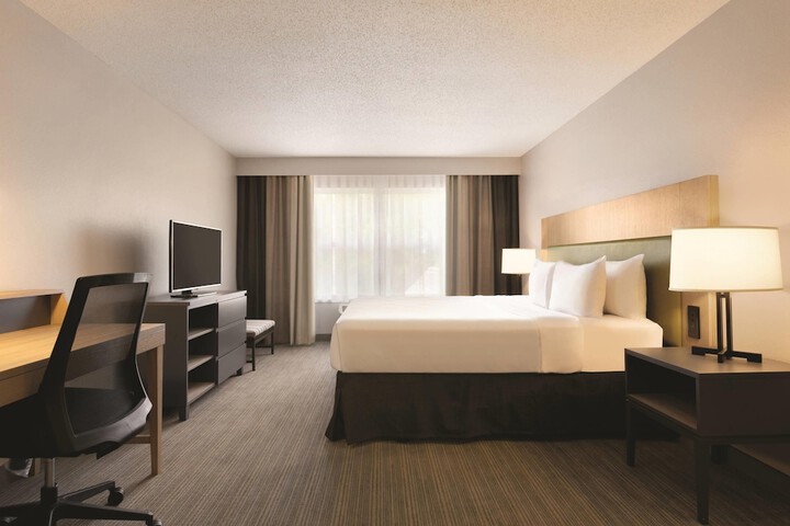 Country Inn & Suites by Radisson Champaign North, IL