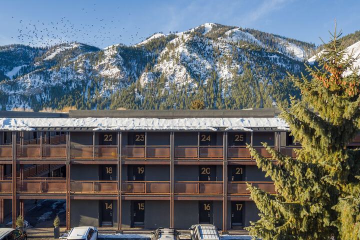 Hotel 5 of 63