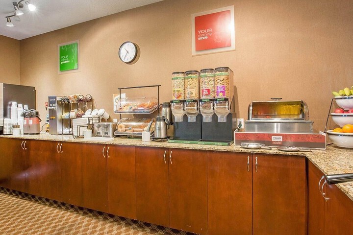 Comfort Inn & Suites