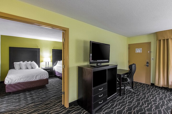 Room 30 of 71