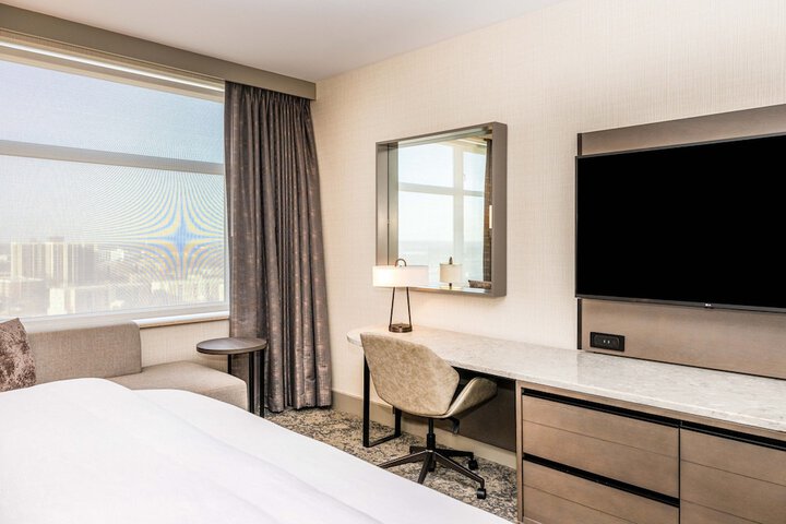 Room 19 of 80