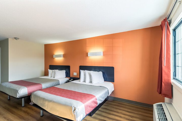 Room 18 of 35