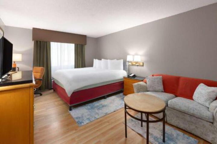 Smart Choice Inn and Suites