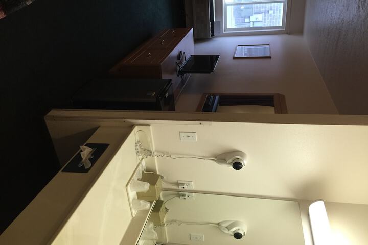 Room 21 of 24