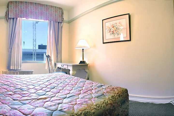 Room 19 of 40