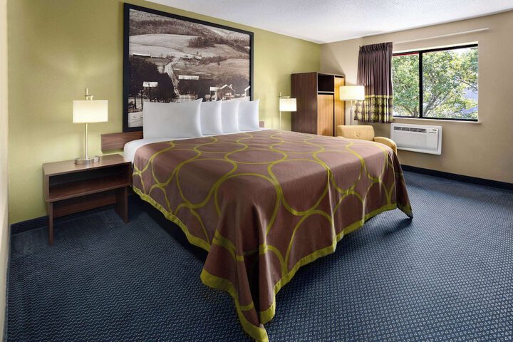 Room 20 of 27