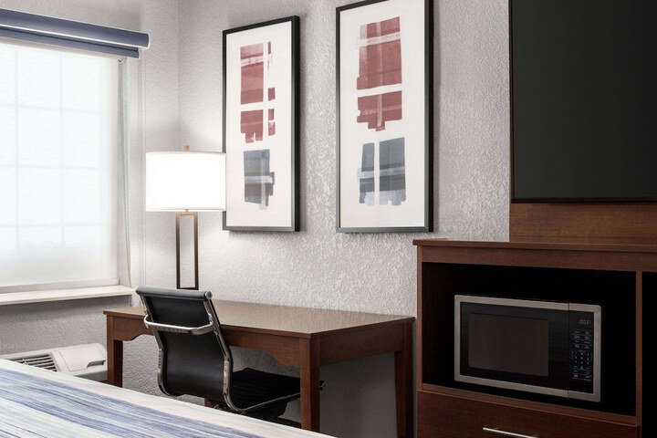 Room 45 of 73