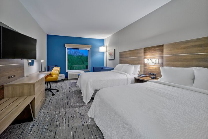 Room 28 of 49