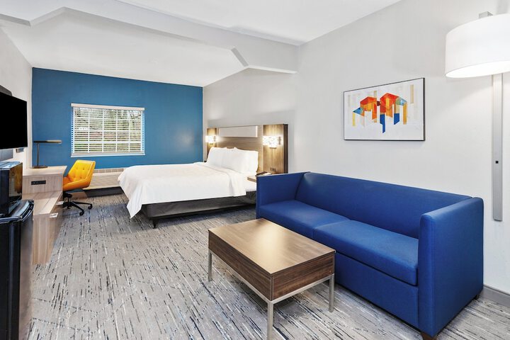 Room 28 of 50