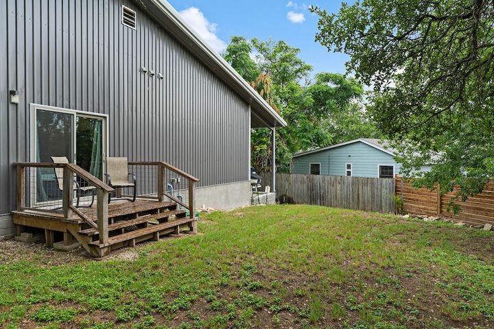 Peaceful Cottage w / Grill Mins to Lake Travis