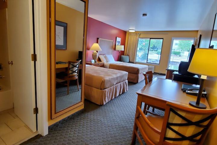 Room 35 of 53