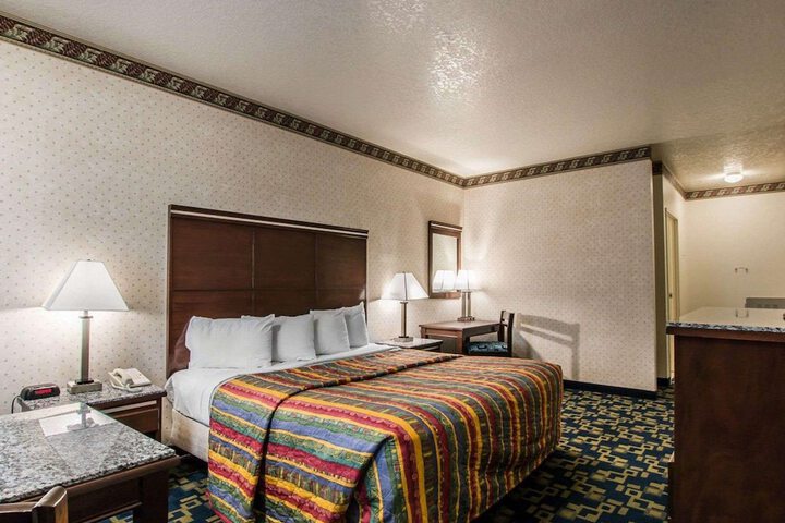 Room 14 of 26