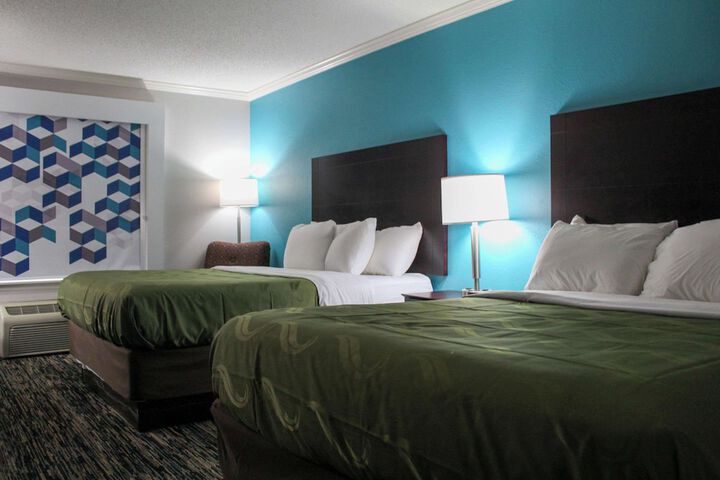 Room 18 of 32