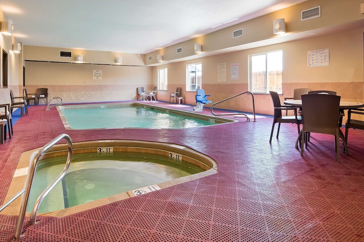 Pool 2 of 15