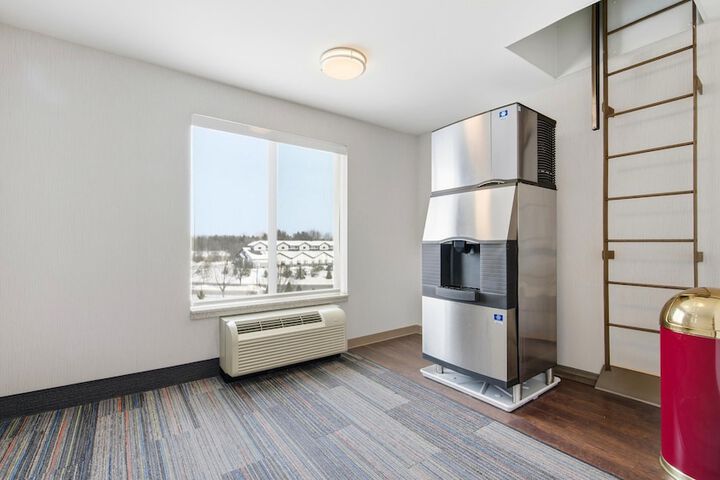Holiday Inn Express & Suites Bethlehem Arpt-Allentown Area