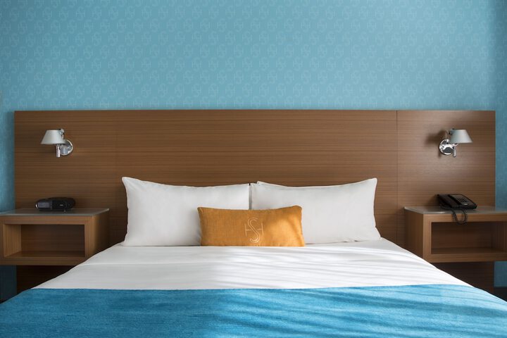 Room 28 of 80
