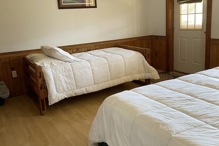 Room 9 of 14