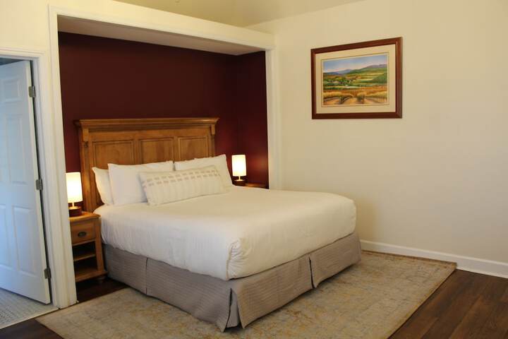 Room 33 of 53