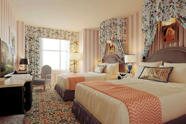 Room 71 of 100