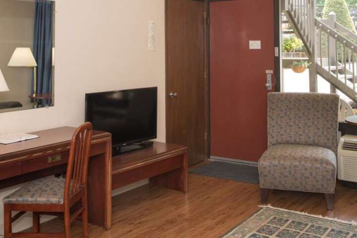 Highland Manor Inn