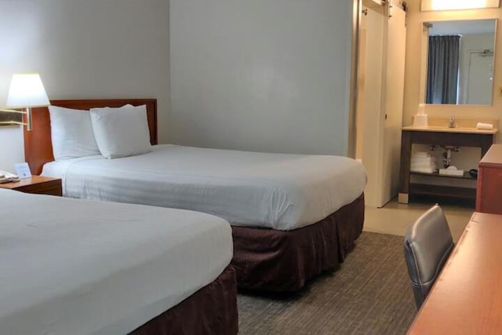 Good Nite Inn - Calabasas