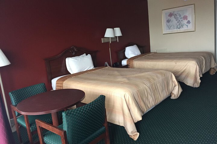 Room 5 of 6