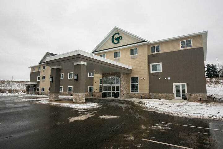 GrandStay Cannon Falls