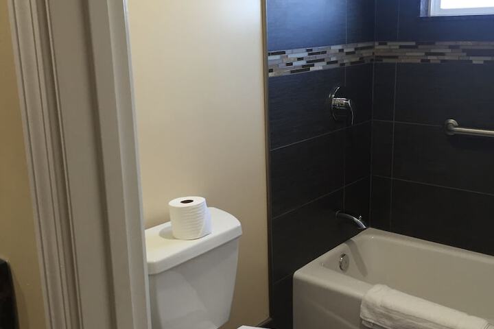 Room 14 of 23