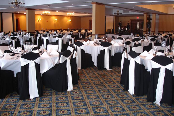 Ballroom/Hall 36 of 54