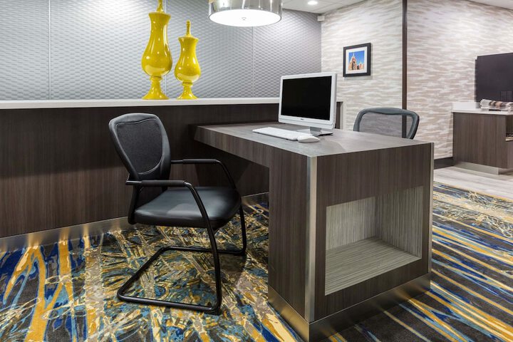 Business Center 29 of 29
