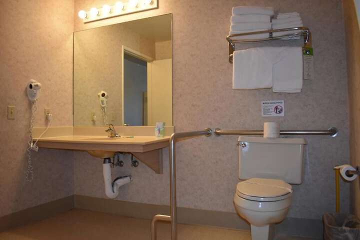 Room 32 of 229