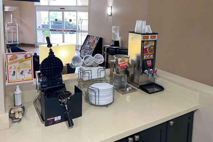 Breakfast/Coffee Service 46 of 50