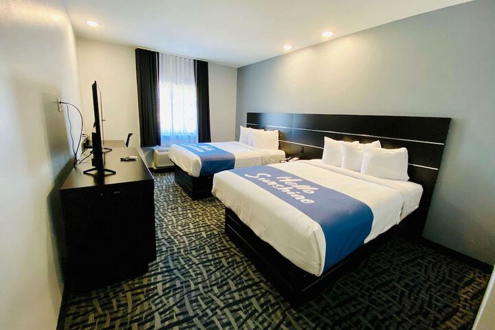 Room 15 of 36