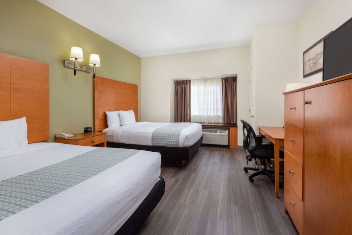 Room 29 of 34