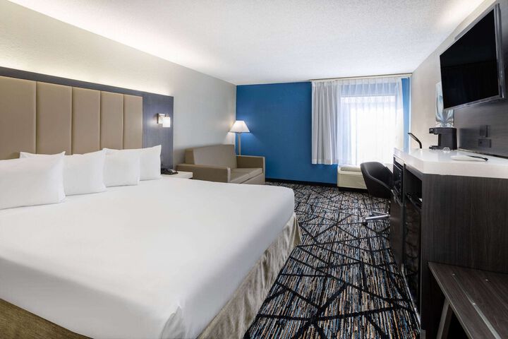 Baymont by Wyndham La Vergne / Nashville I-24 East