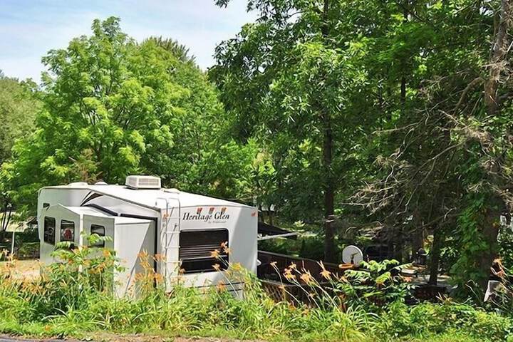 Robin Hill RV Resort & Campground - Caravan Park