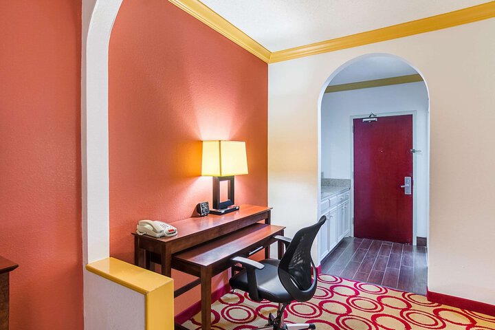 Room 18 of 44