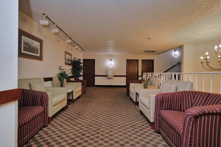 Red Lion Inn & Suites Auburn