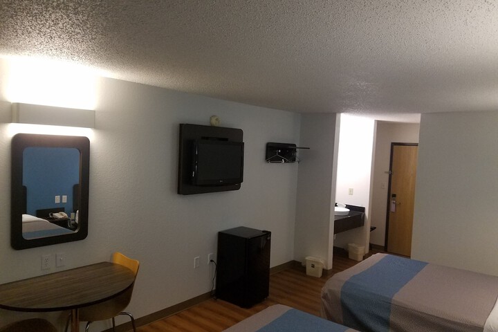 Room 25 of 36