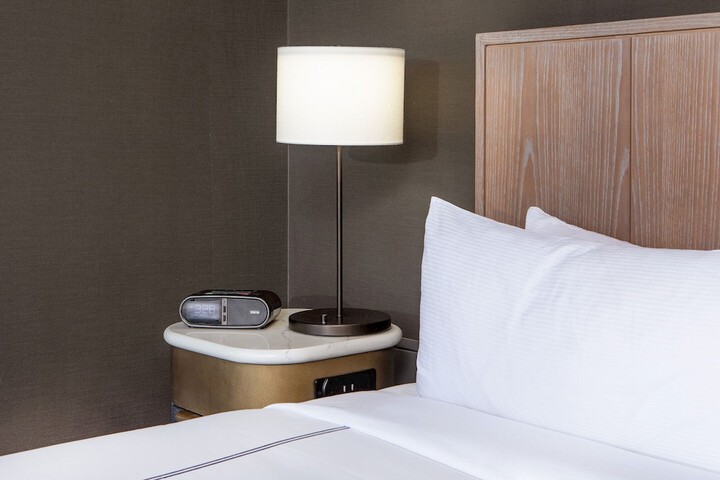 The Marquette Hotel Curio Collection by Hilton