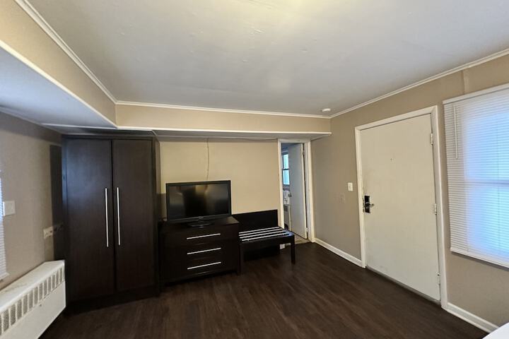 Room 16 of 22