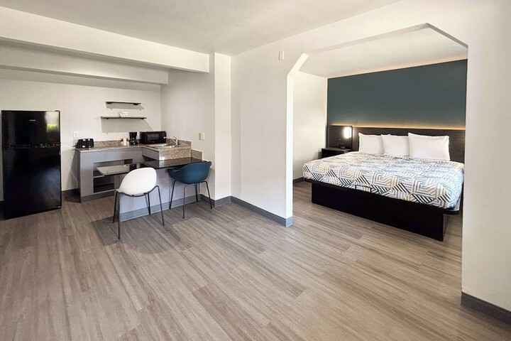 Room 12 of 29