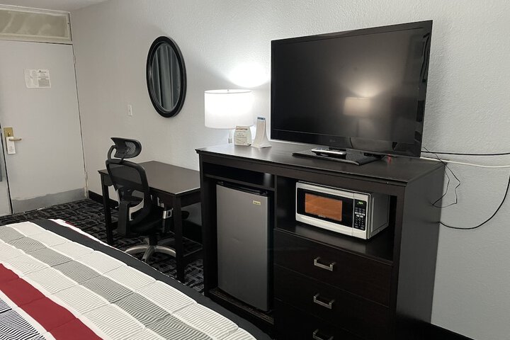 Room 17 of 30