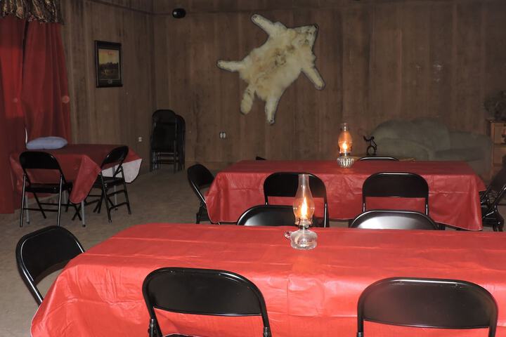 Dining 15 of 29
