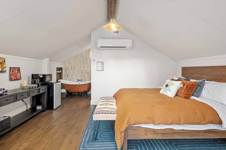 Room 60 of 67